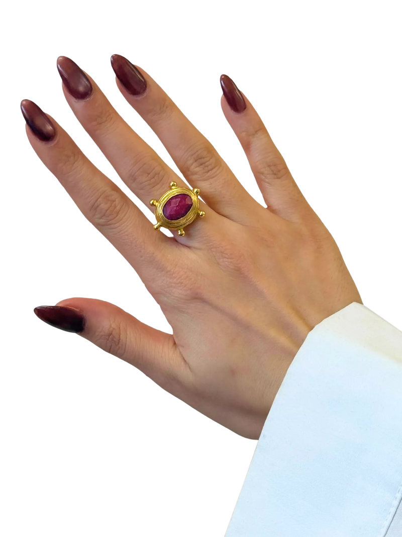 Ottoman Hands Zand Ruby adjustable ring gold - British product