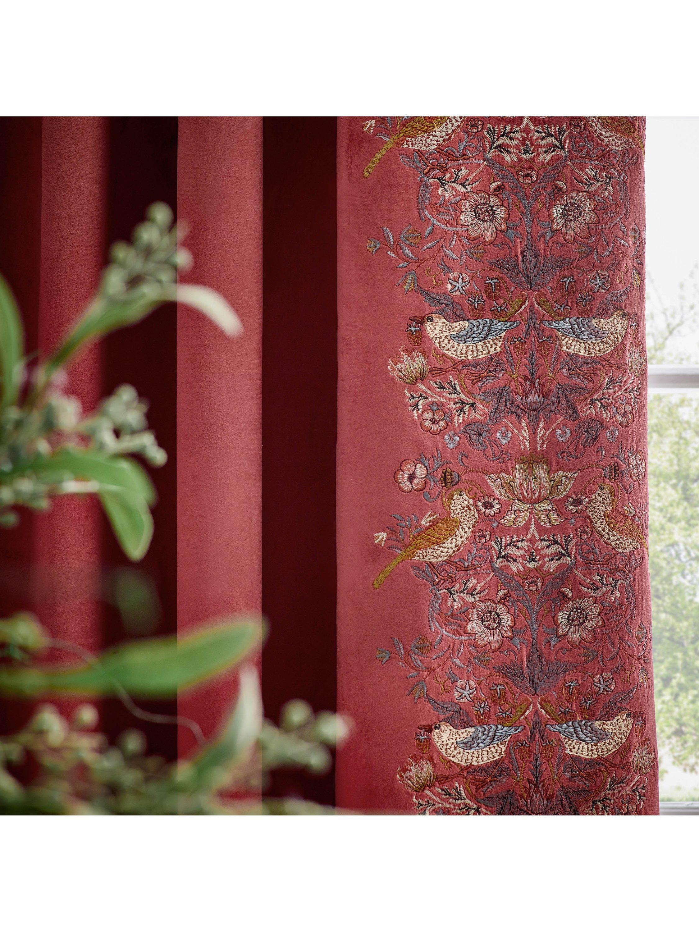Morris & Co. Strawberry Thief curtain pair 117x137cm - British product