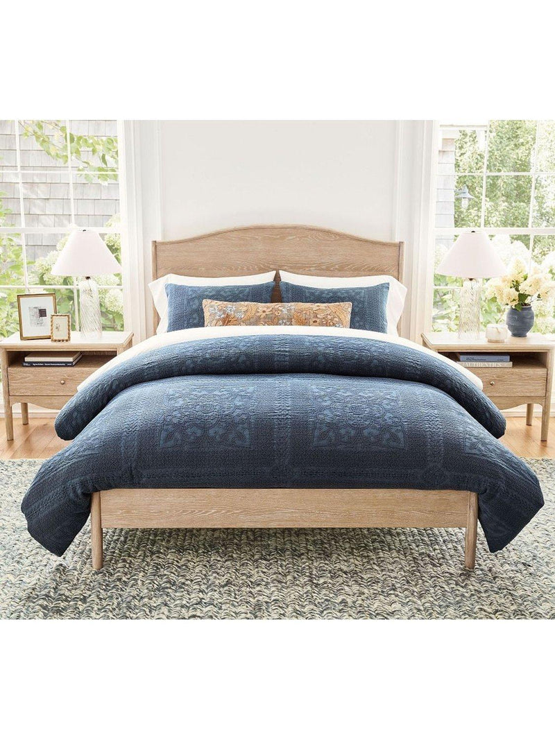 Pottery Barn Medallion quilted duvet cover Indigo king size, UK version