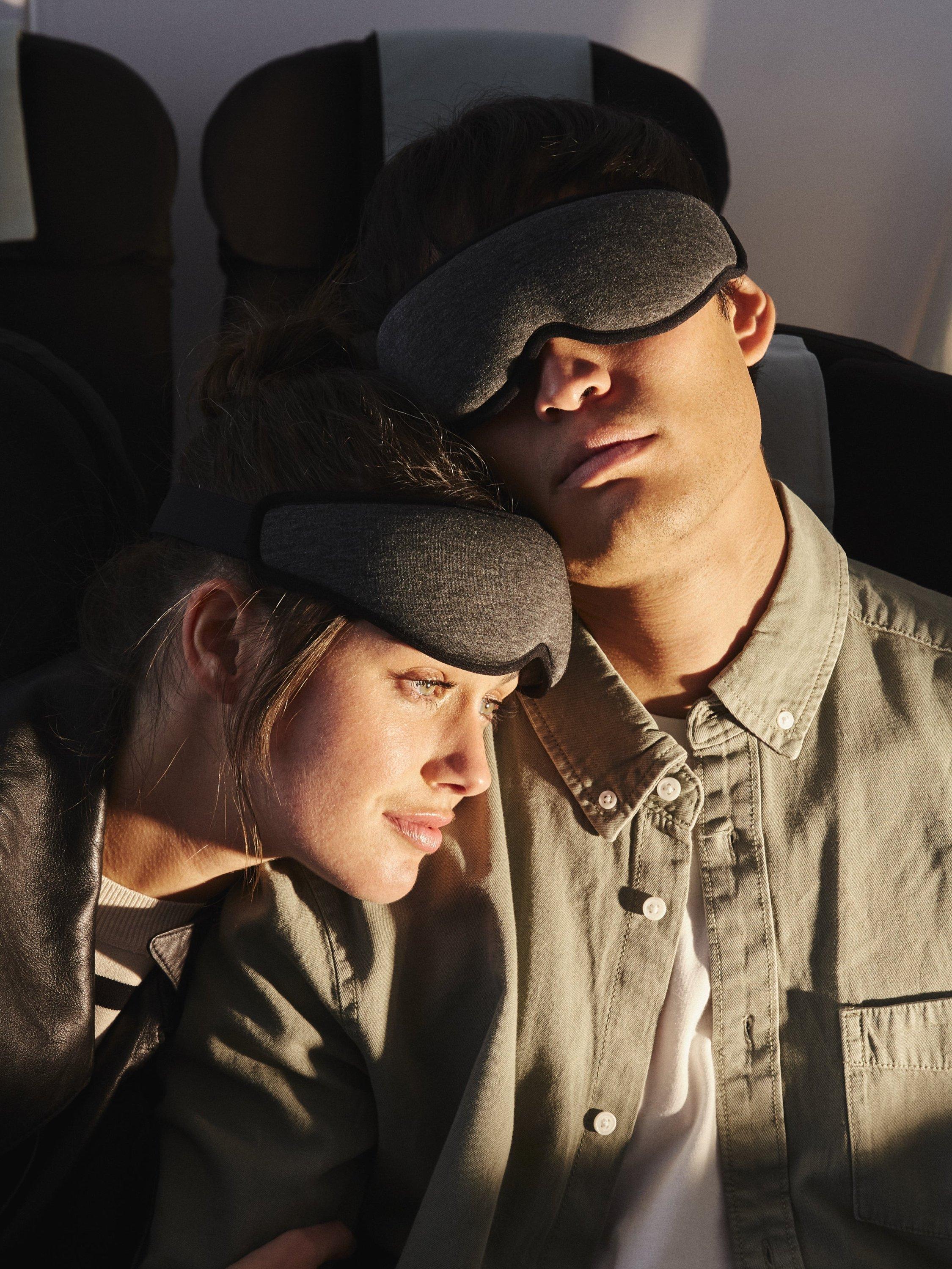 Ostrichpillow eye mask with total blackout and ergonomic design (British brand)