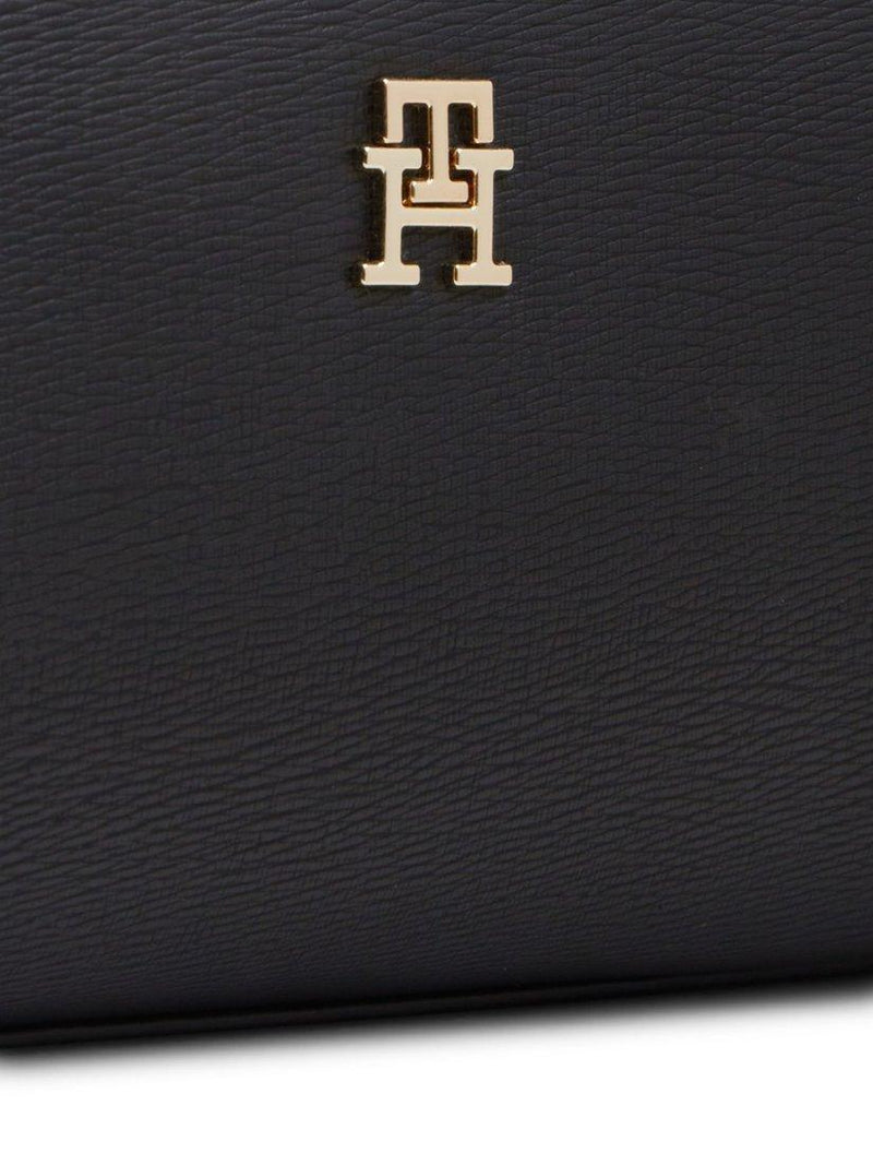 Tommy Hilfiger crossbody camera bag compact design (British brand)