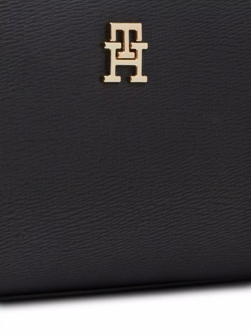Tommy Hilfiger crossbody camera bag compact design (British brand)