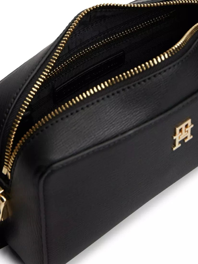 Tommy Hilfiger crossbody camera bag compact design (British brand)