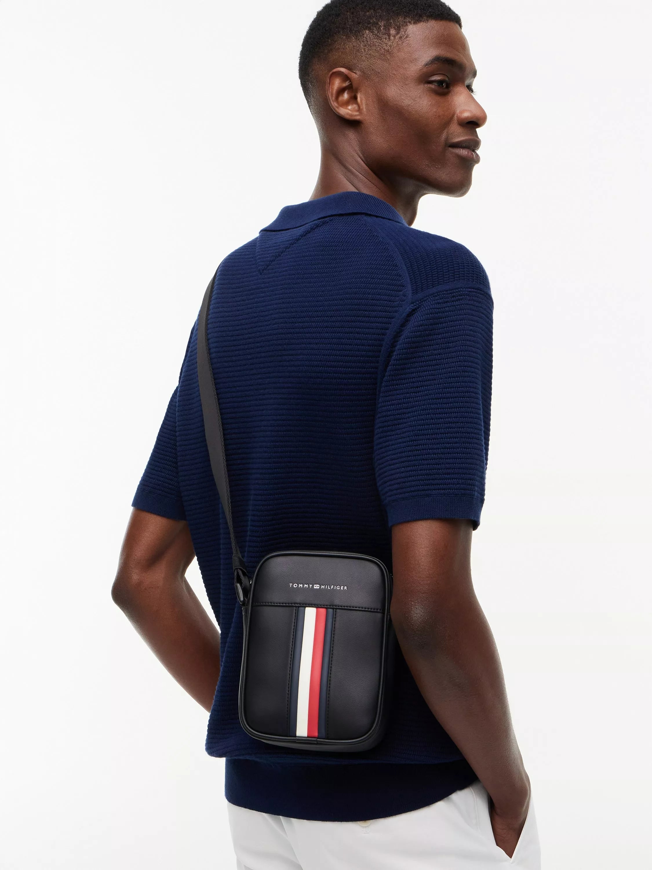 Tommy Hilfiger crossbody reporter bag black with metallic logo - British product