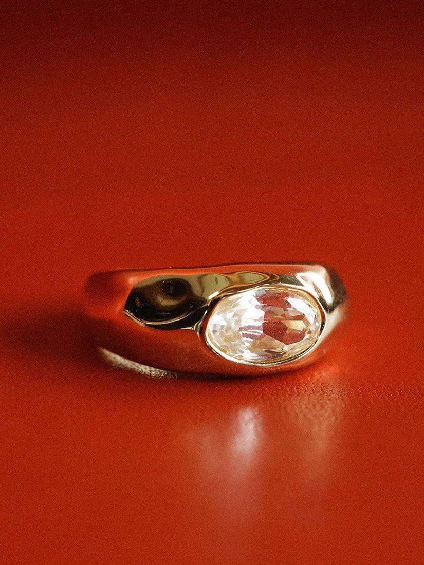 Daisy London Estée Sapphire Ring gold plated sterling silver, UK version