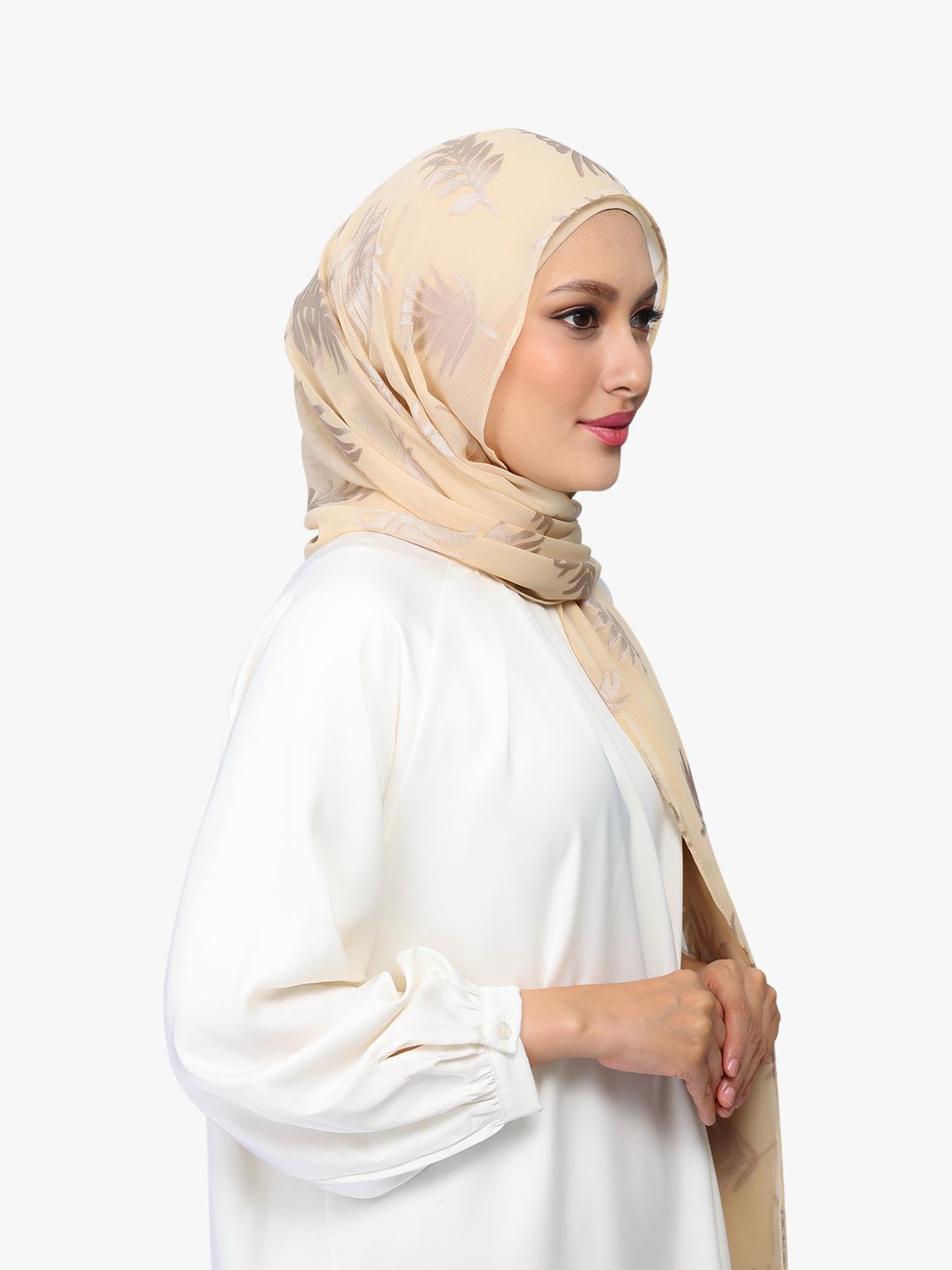 Bokitta Nakheel palm print shawl set in gold, imported from the UK