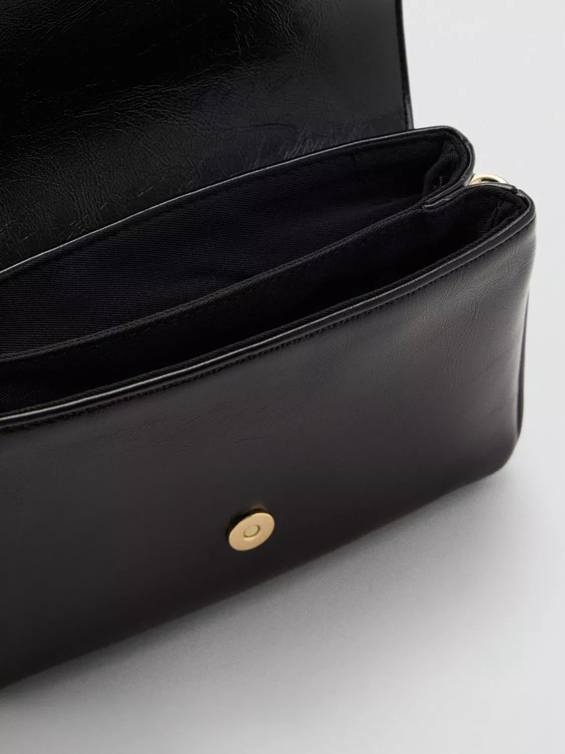 Mango mini crossbody bag with chain strap black - British product