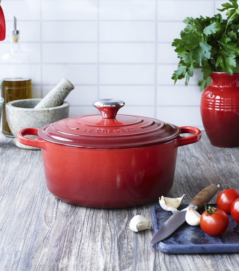 Le Creuset cast iron round casserole dish 20cm, UK version