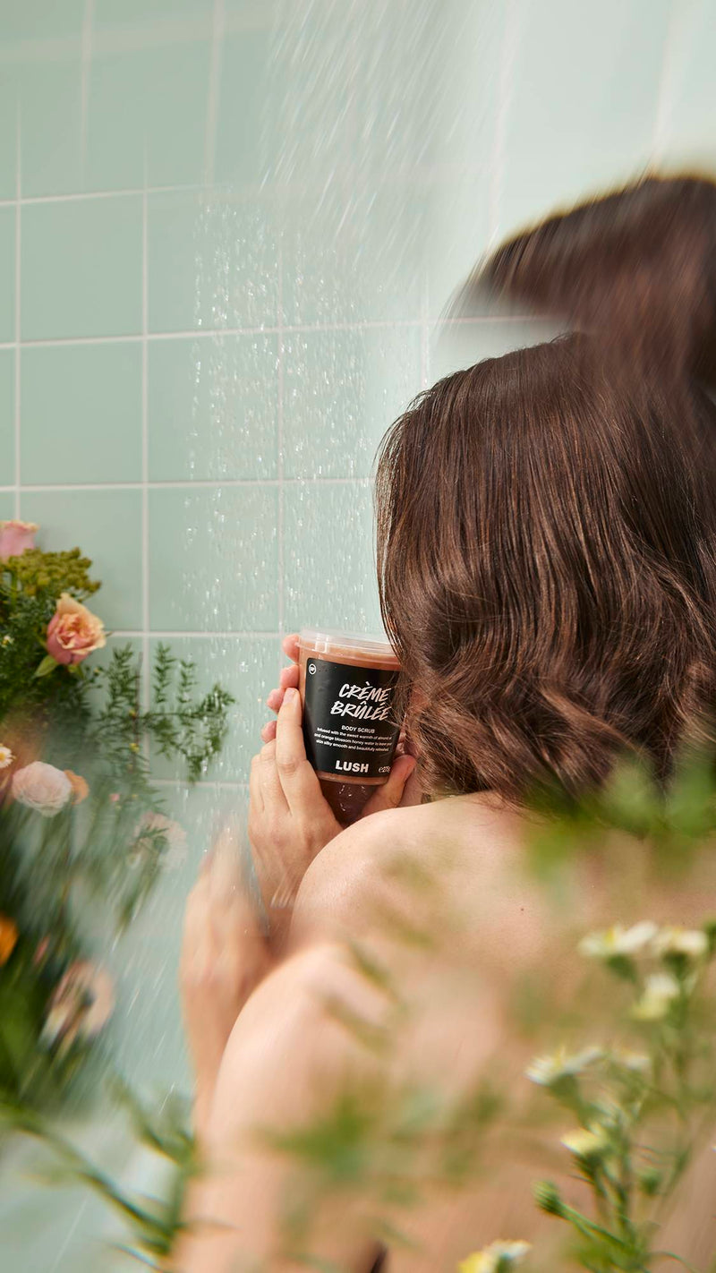 Lush Crème Brûlée body scrub, UK version