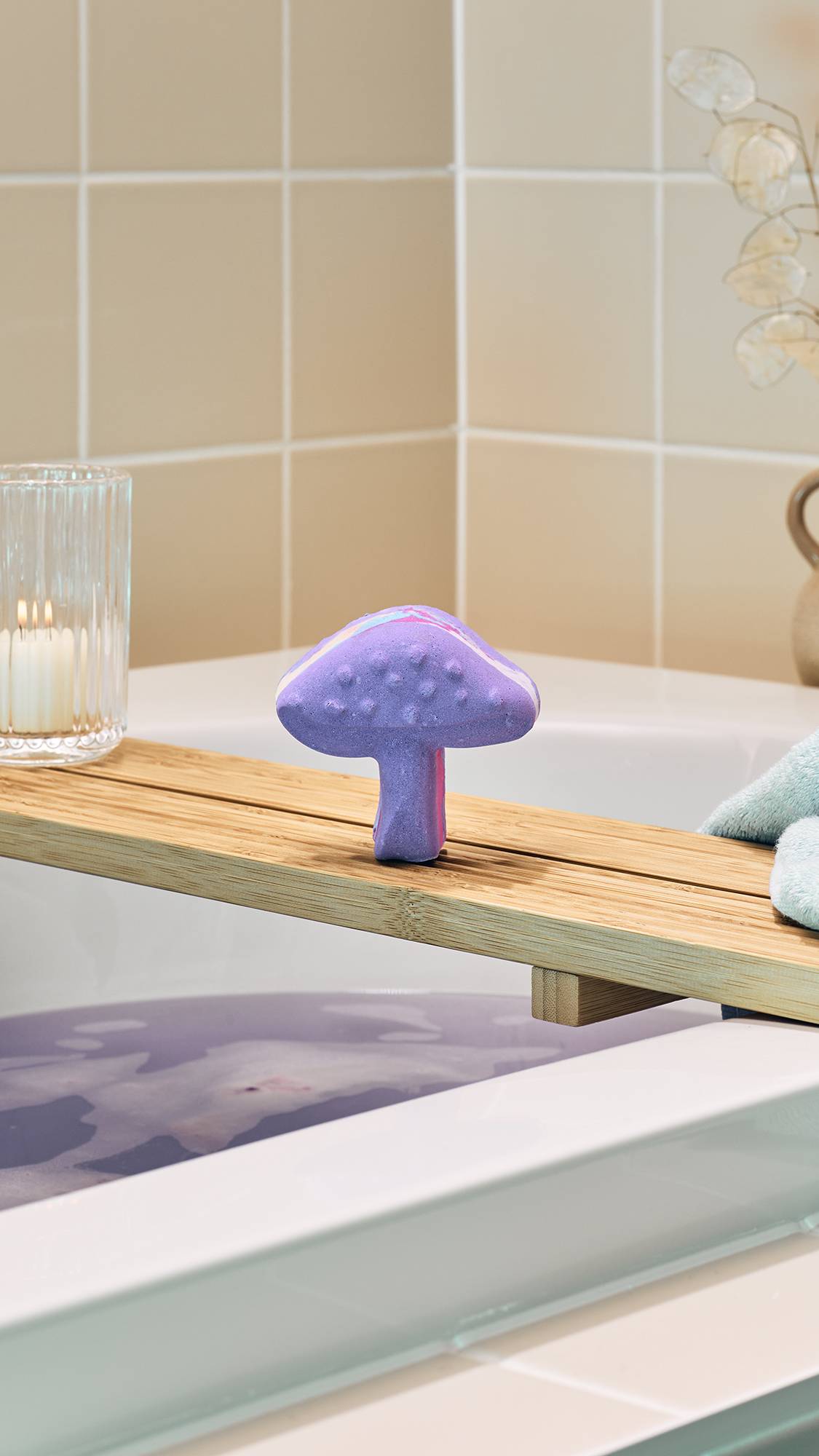 Lush Magik Mushroom bath bomb from UK - British product