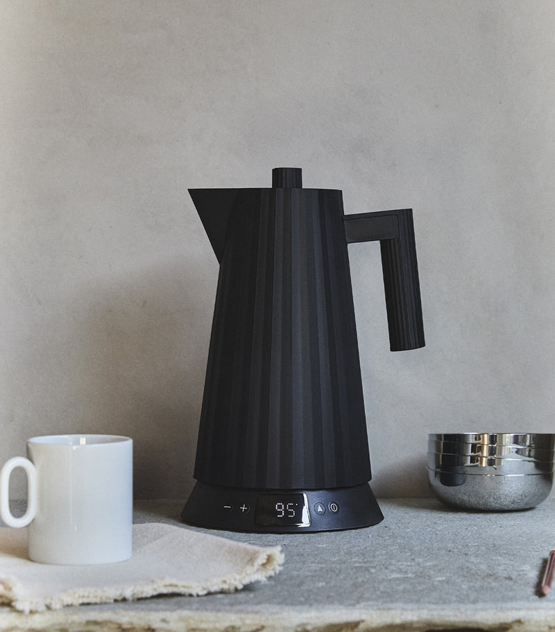Alessi Plissé temperature control kettle 1.7L - British product
