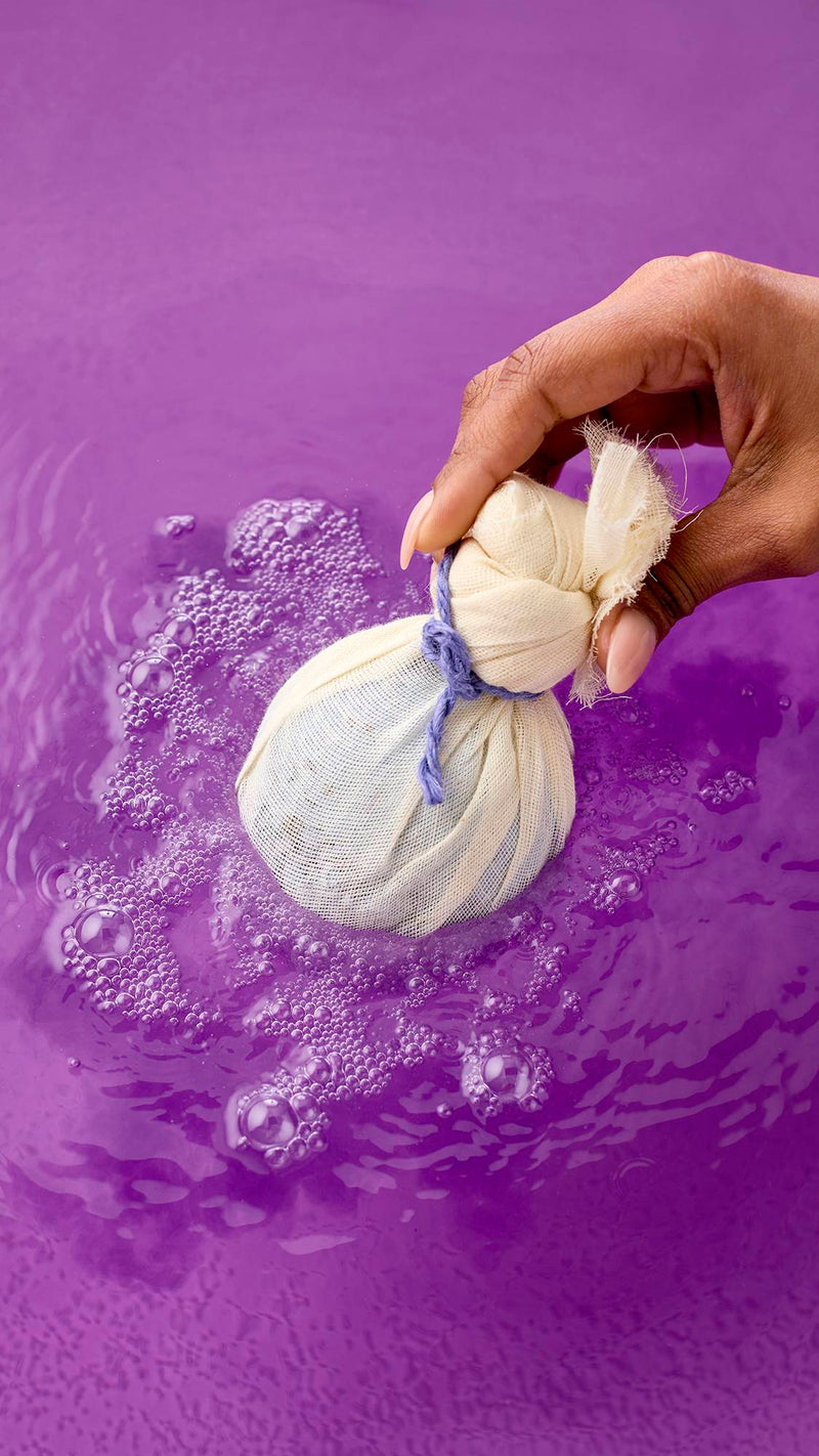 Bath bomb Deep Sleep with lavender and chamomile (British brand)