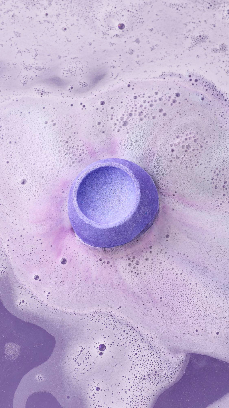 Goddess bath bomb with jasmine and oudh (British brand)