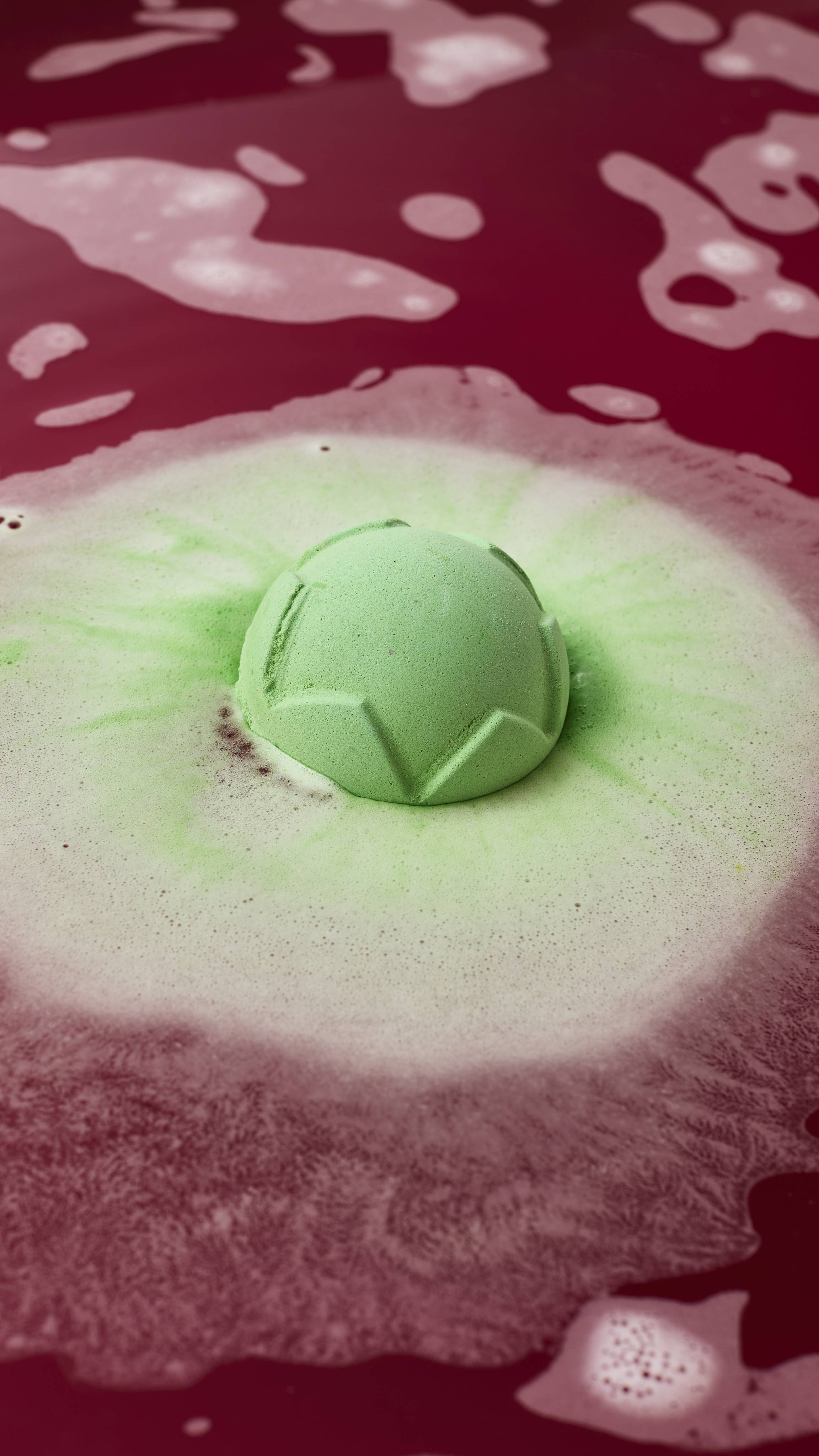 Lush Lord Of Misrule bath bomb - British product