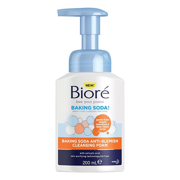 Biore Baking Soda Foam Cleanser 200ml GOODS Superdrug   