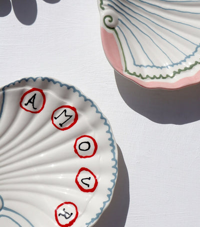 Set of 2 Shell-Shaped Amour Trinket Trays 12cm