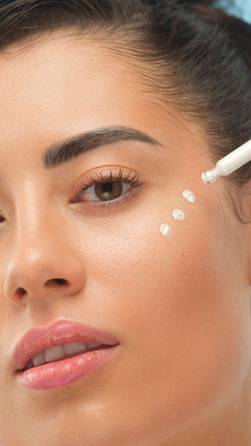 Feeling Younger skin tint highlighter with luminous glow - British product