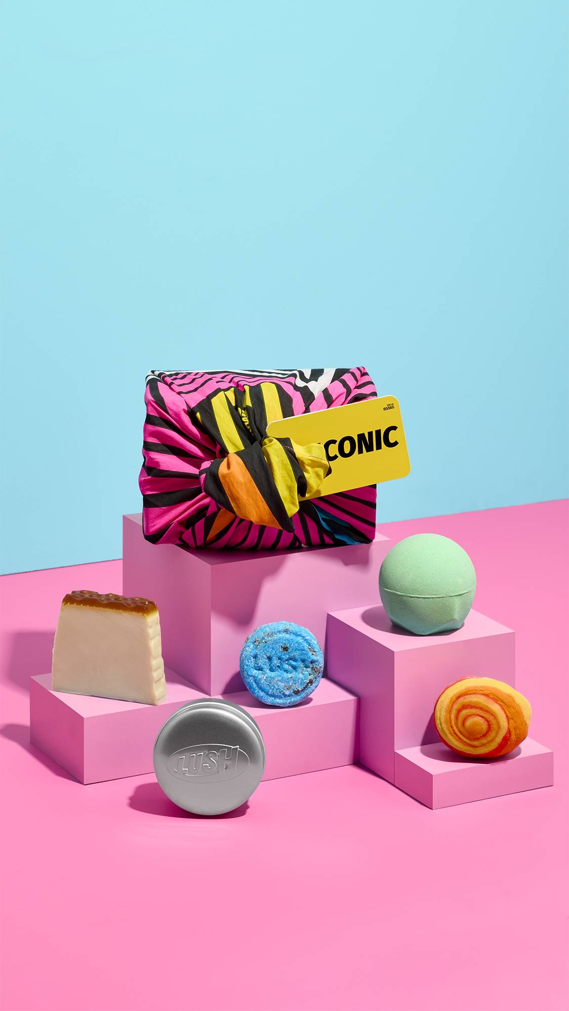 Lush Iconic Gift gift set with 70cm Knot Wrap (British brand)