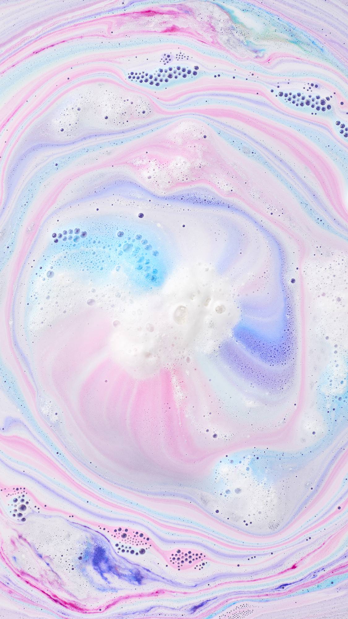 Lush Toby's Magic Cow bath bomb with popping candy, UK version