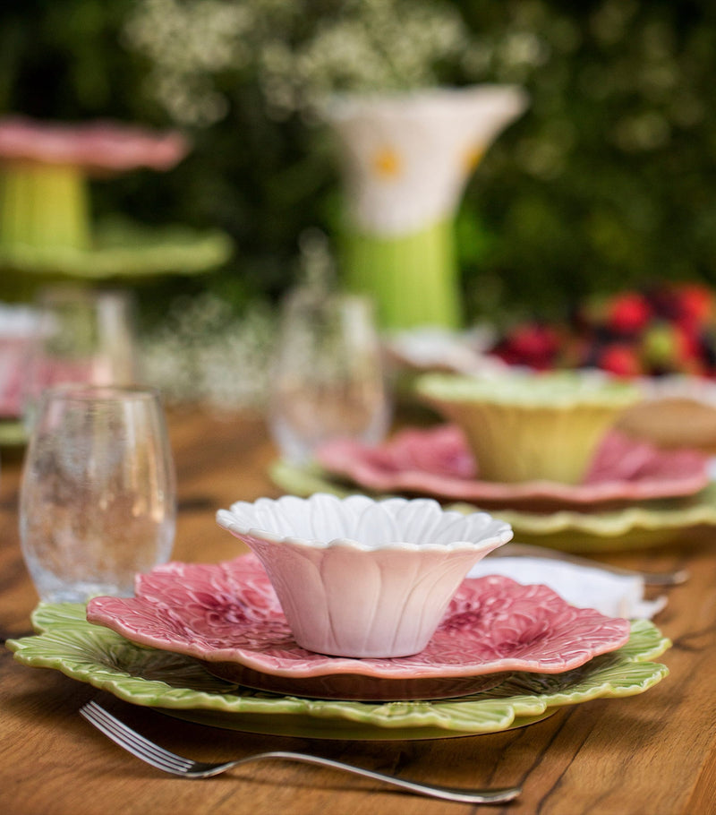 Bordallo Pinheiro Maria Floral plate 38.5cm - British product