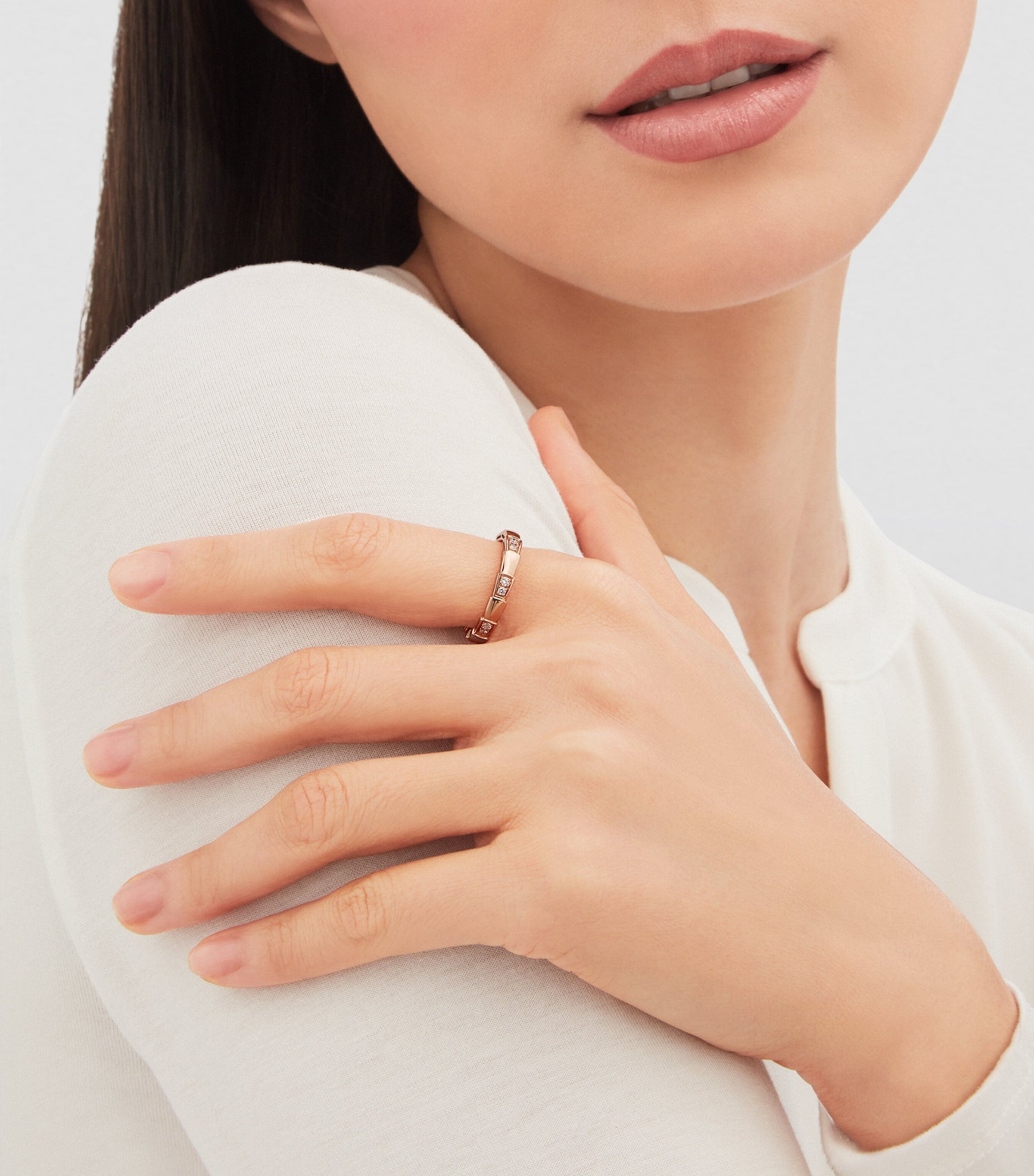 Bvlgari Serpenti Viper ring rose gold diamonds (British brand)
