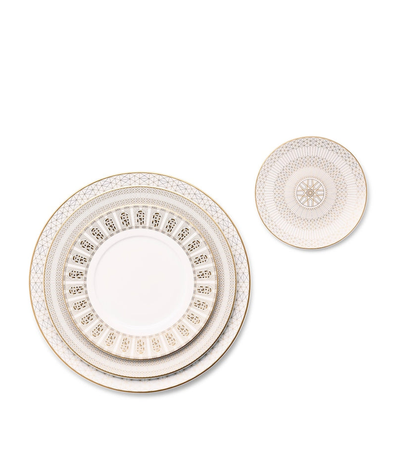 Baccarat Arcadia Gold dinner plates 27cm - British product