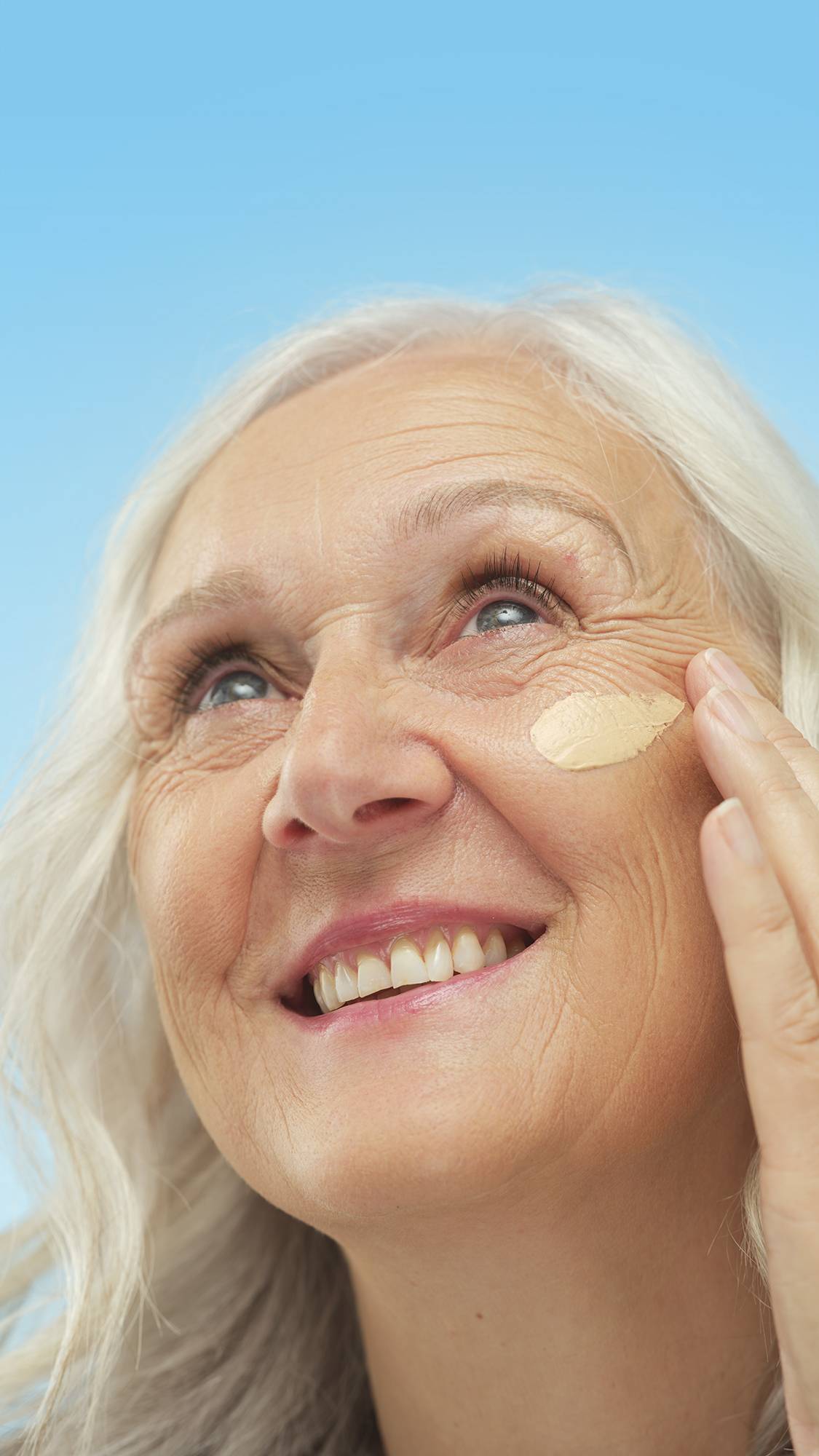 Skinwear tinted moisturiser in Light Neutral, imported from the UK