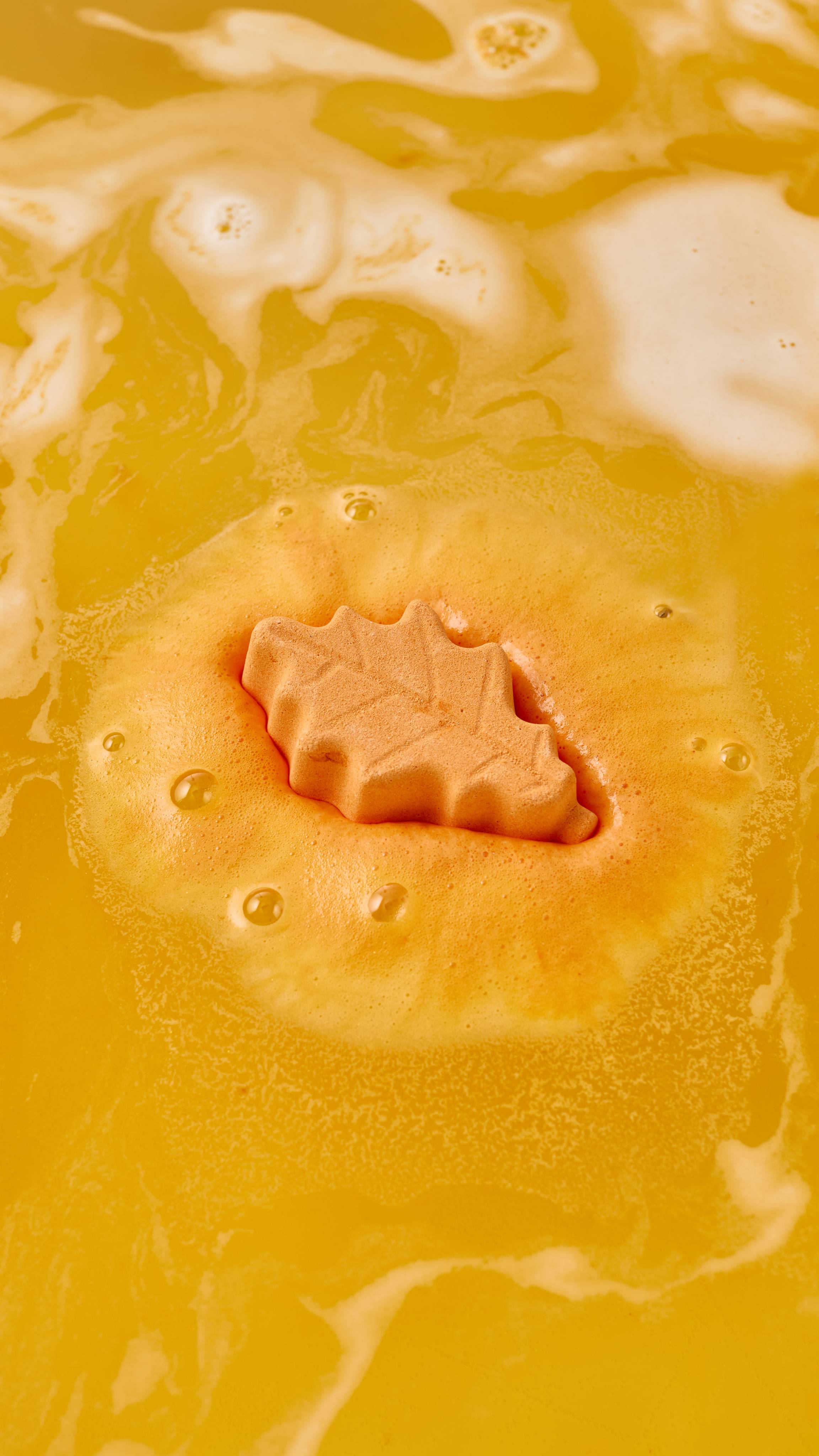 Lush Autumn Leaves bath bomb gift set, imported from the UK