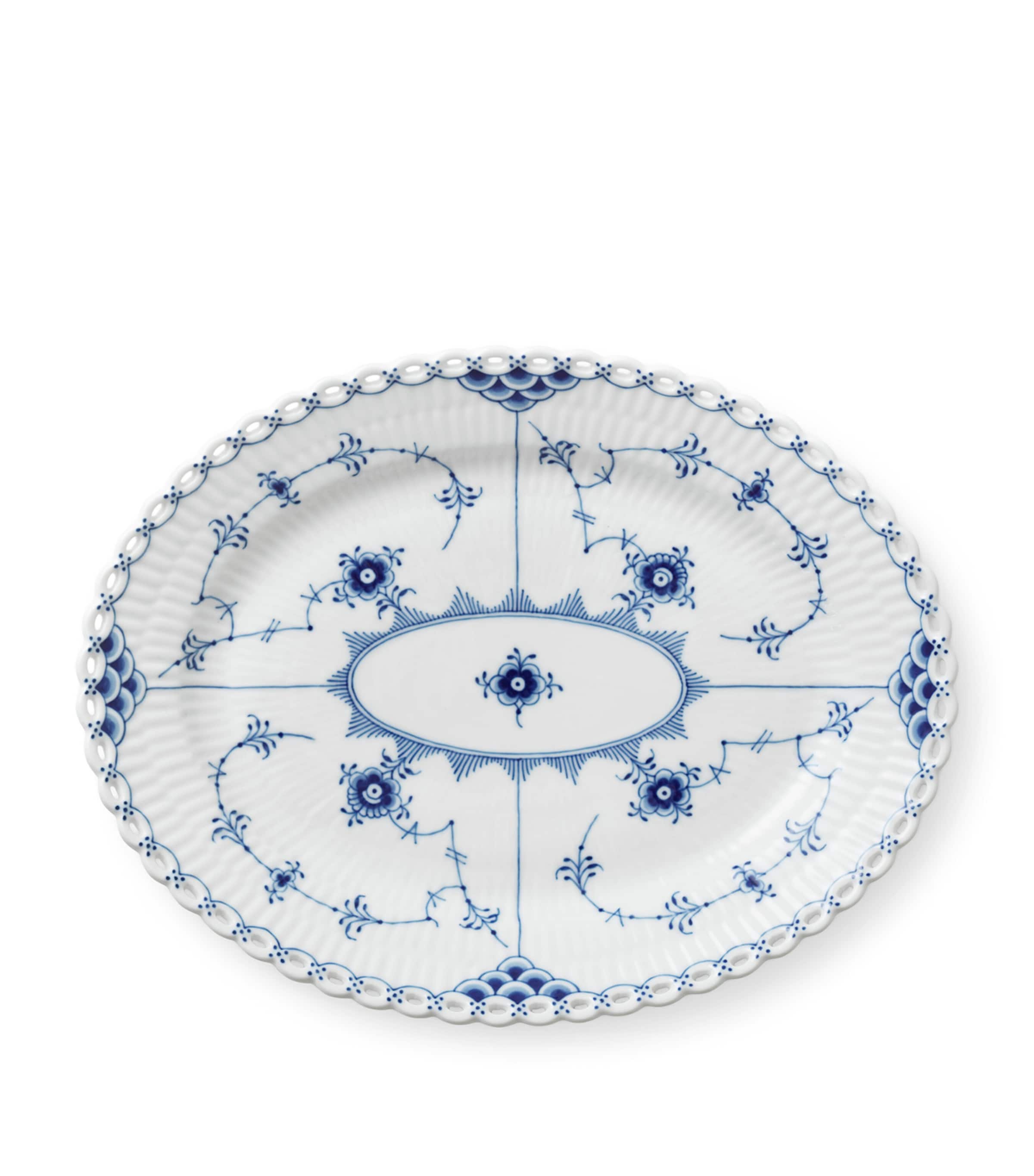 Royal Copenhagen Blue Fluted Full Lace plate 25cm, imported from the UK