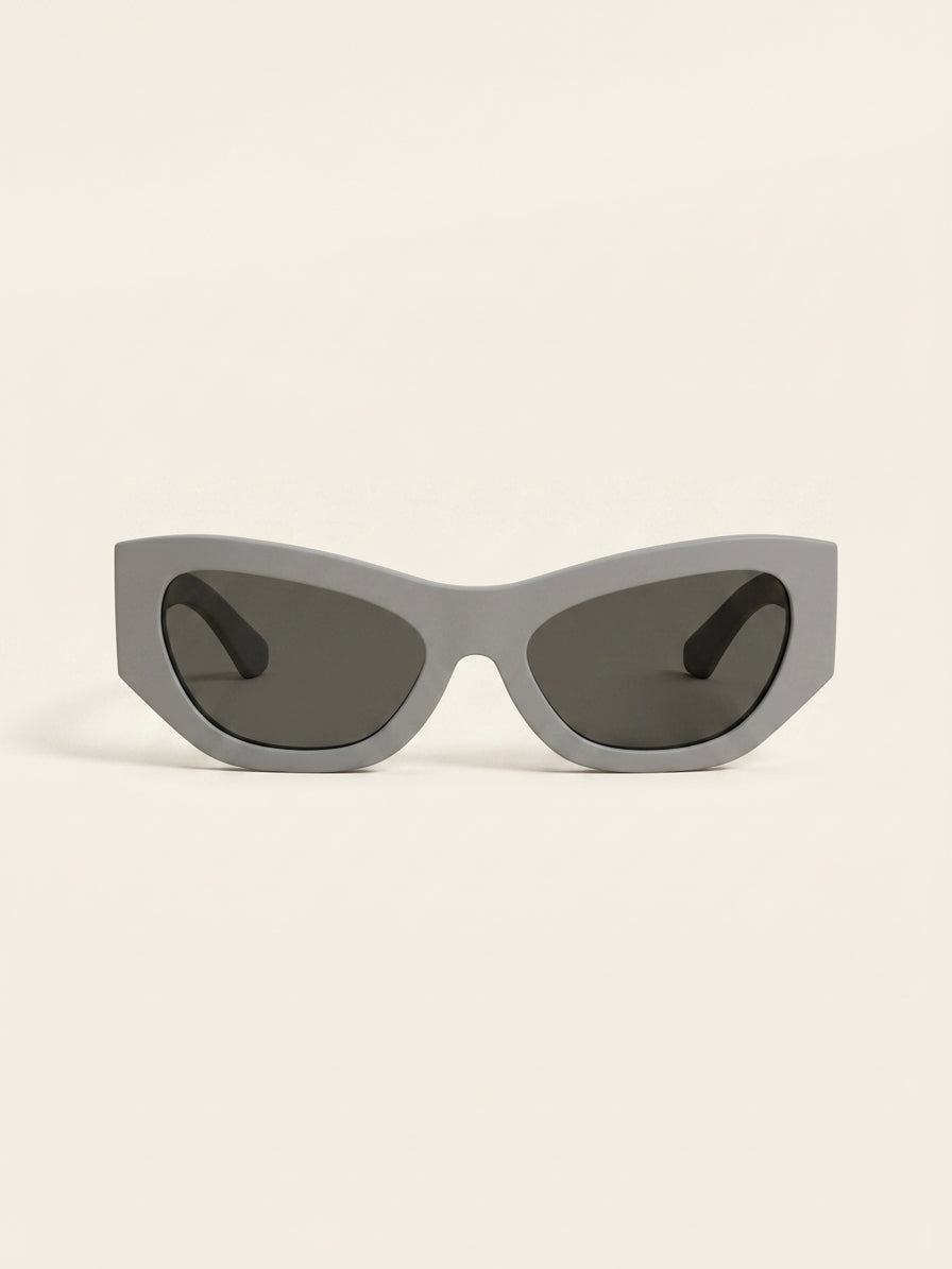 Burberry cat-eye acetate sunglasses BE4450U - British product