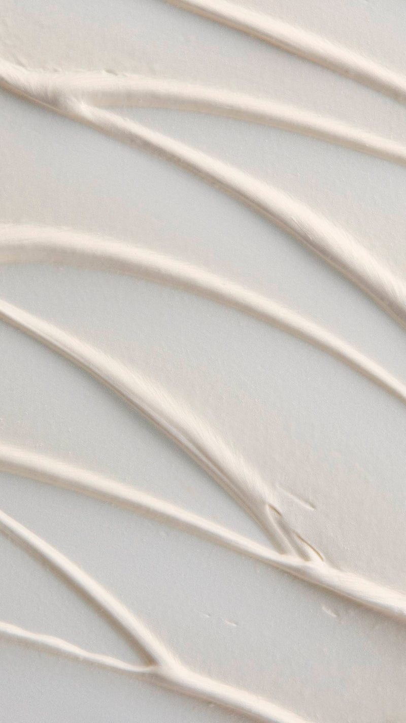 Feeling Younger skin tint highlighter with luminous glow - British product