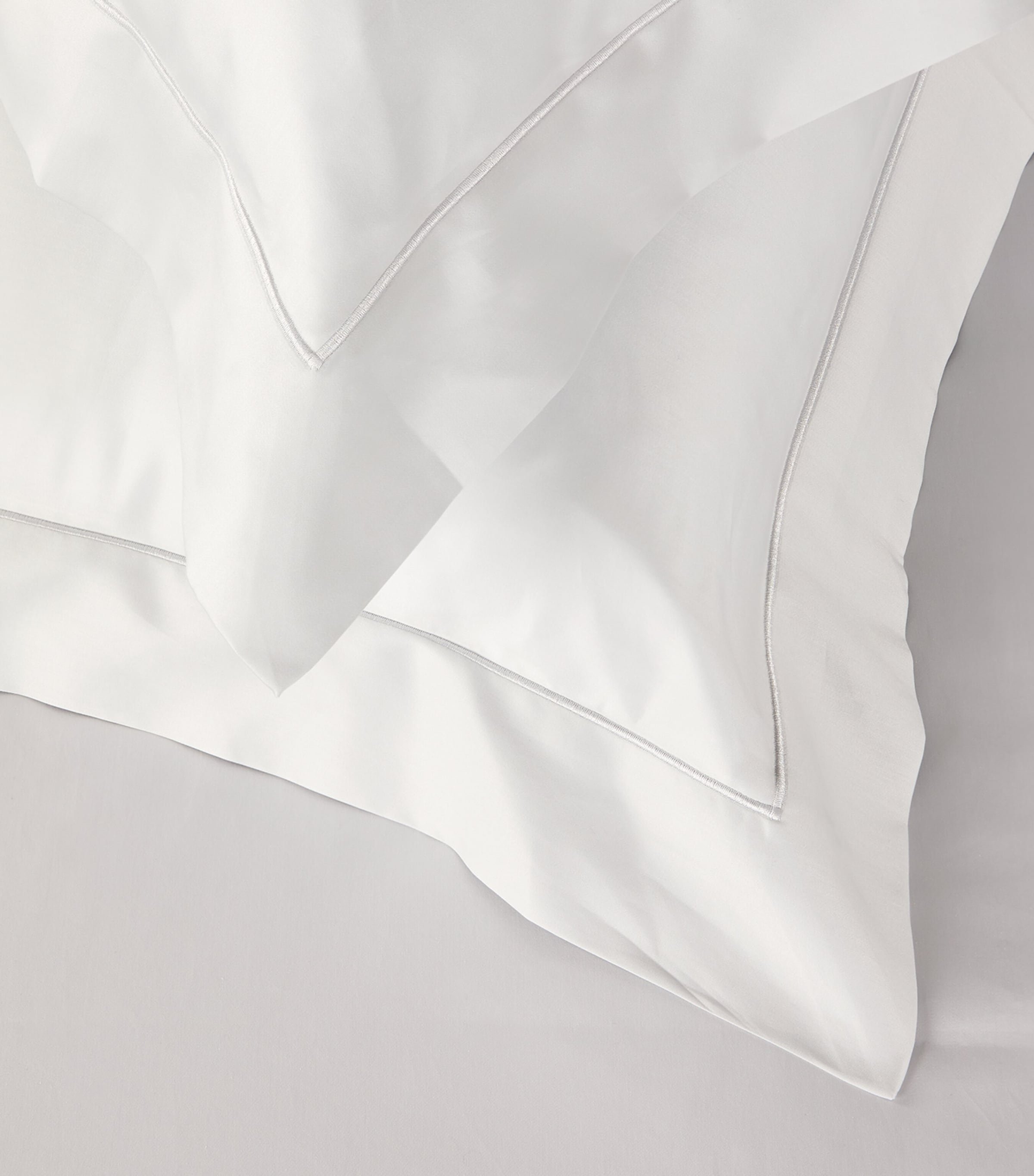 Celso De Lemos Bourdon king duvet cover in Egyptian cotton, 230cm x 220cm - British product