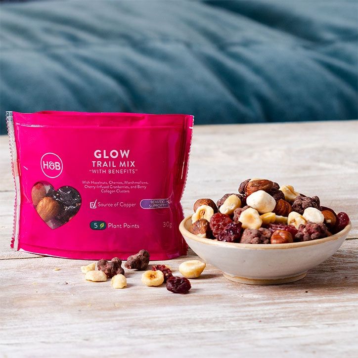 Holland & Barrett Glow Trail Mix with Benefits 30g GOODS Holland&Barrett