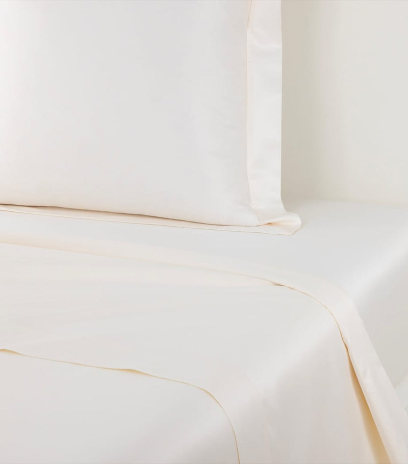 Yves Delorme Emperor flat sheet 300cm x 320cm (British brand)