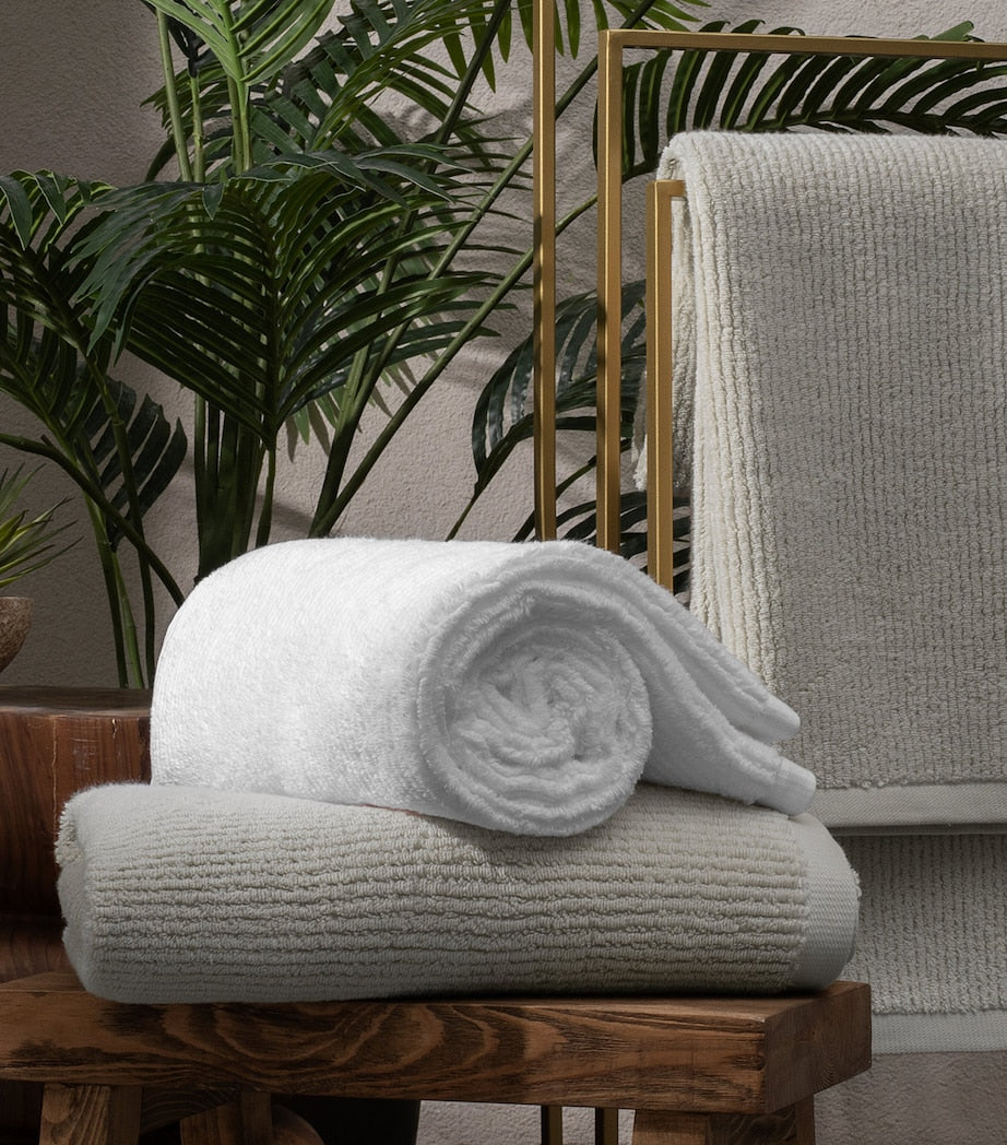 Hamam Raya organic cotton hand towel 50cmx100cm, imported from the UK