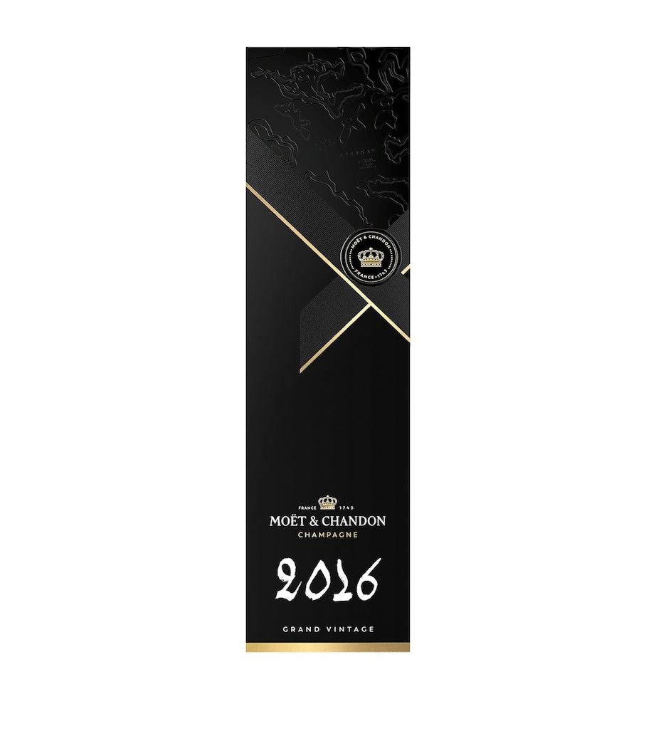 Moët & Chandon Grand Vintage Brut Champagne 75cl, imported from the UK