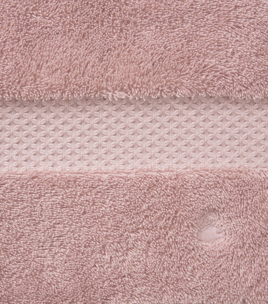 Yves Delorme Étoile hand towel 55cm x 100cm (British brand)