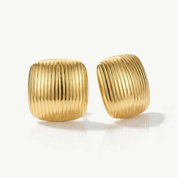 MuchV square stud earrings 18k gold - British product