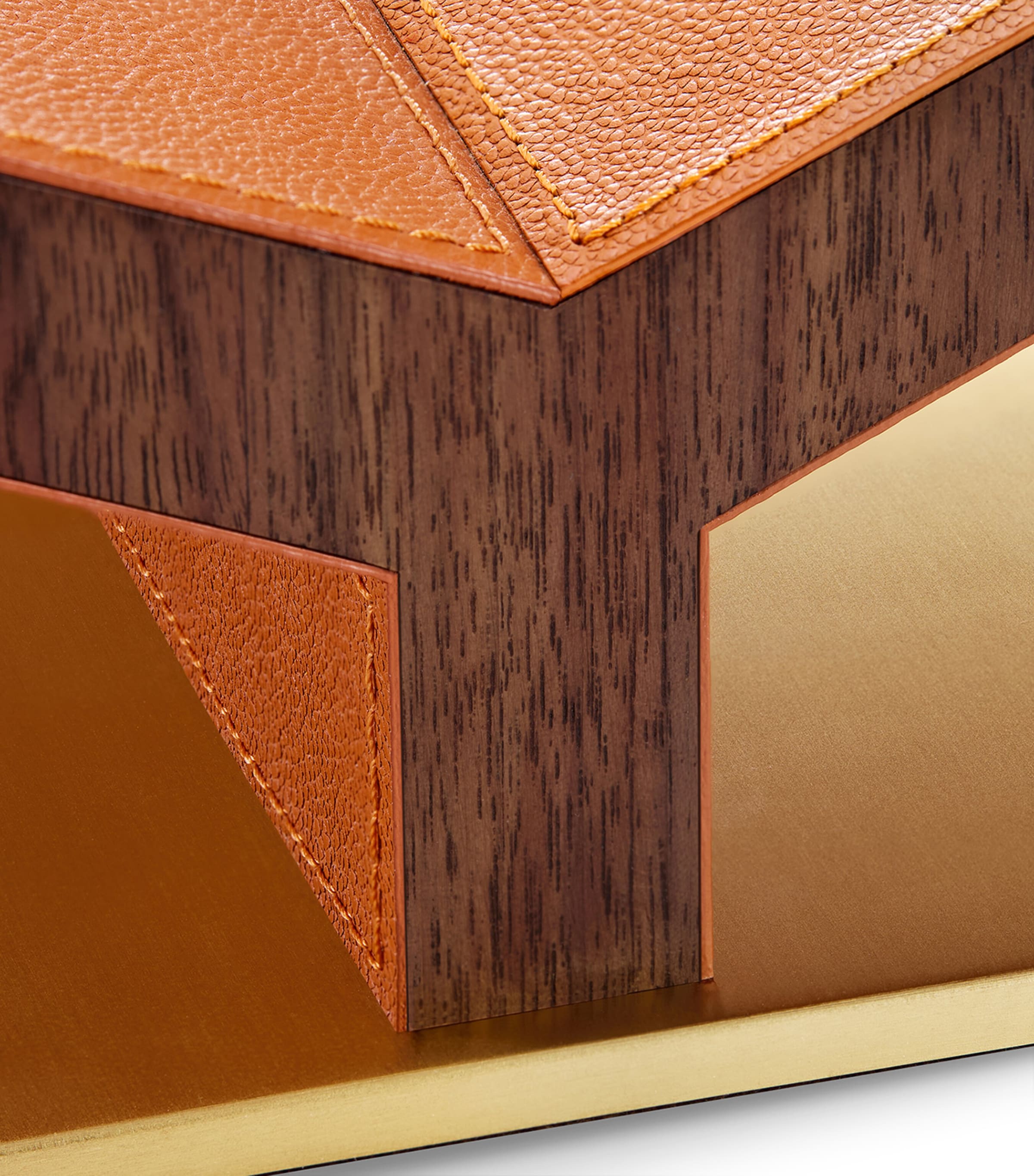 Assouline Walnut-Leather Classic Collector Bookstand - British product