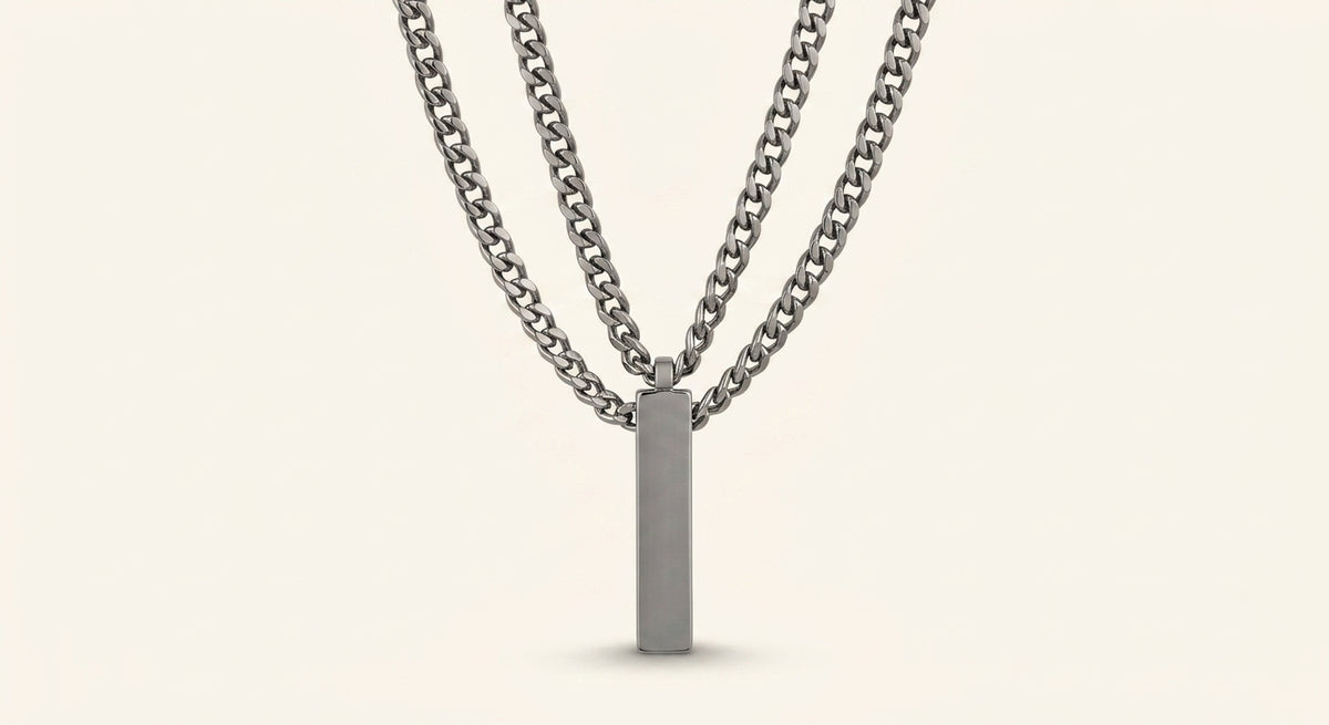 Louis Vuitton sterling silver LV Whisper necklace 57cm (British brand)