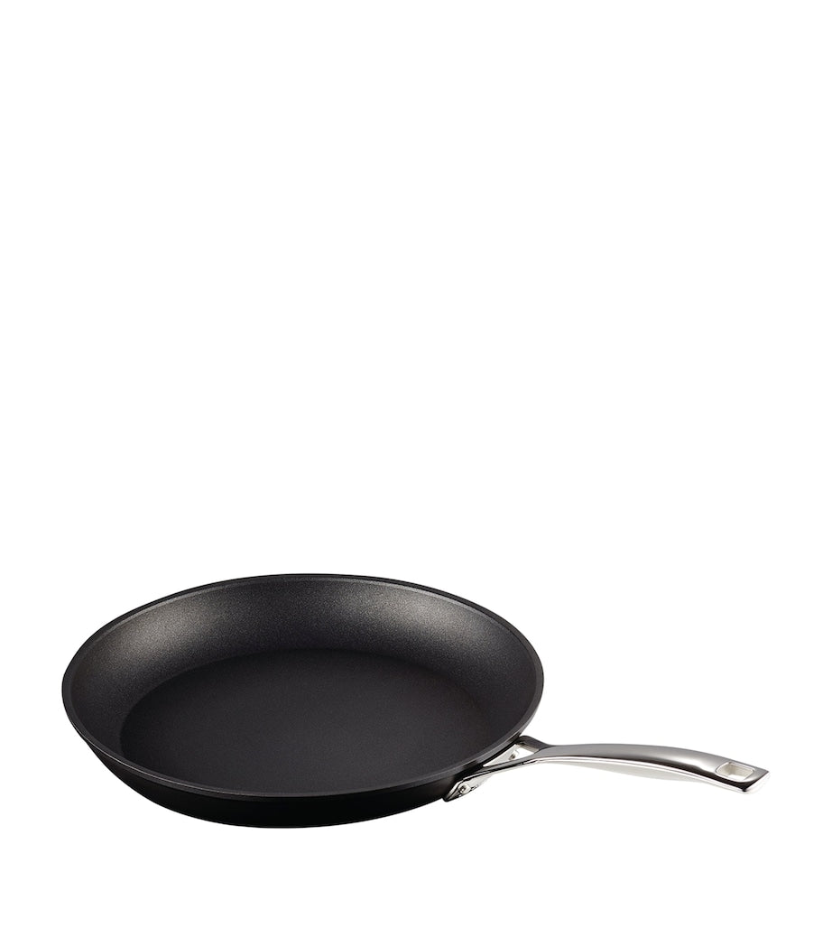 Le Creuset toughened non-stick shallow frying pan 31cm, UK version