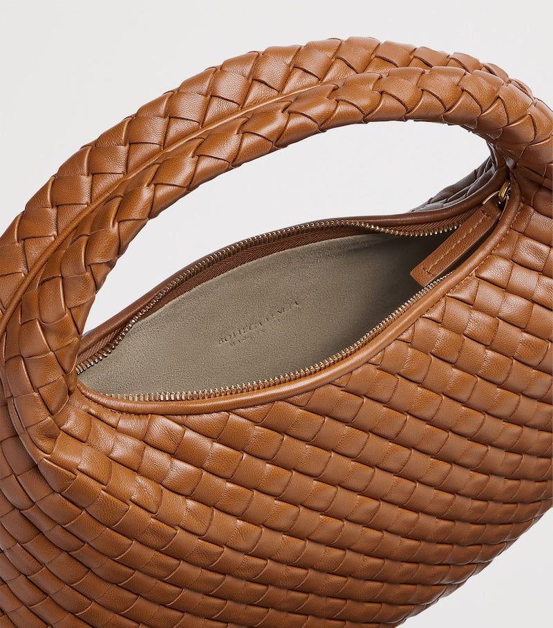 Bottega Veneta small leather Veneta shoulder bag (British brand)