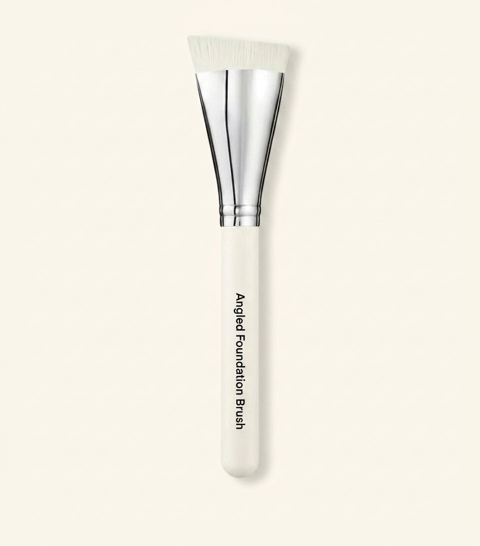 DIOR N°15 Contour Brush with soft bristles, imported from the UK