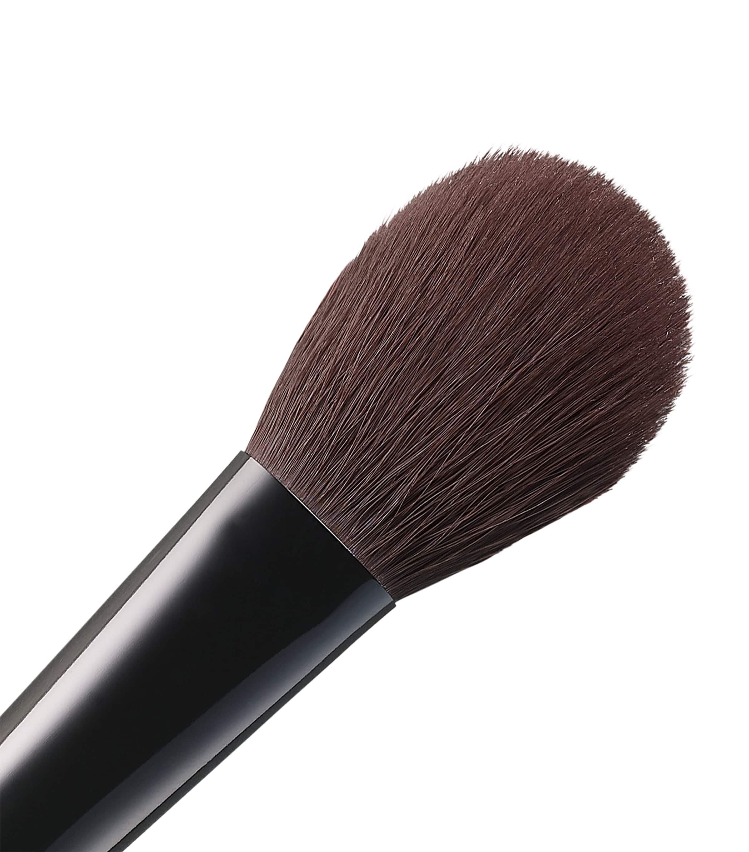Suqqu face color brush for highlighter, blusher, and contouring (British brand)