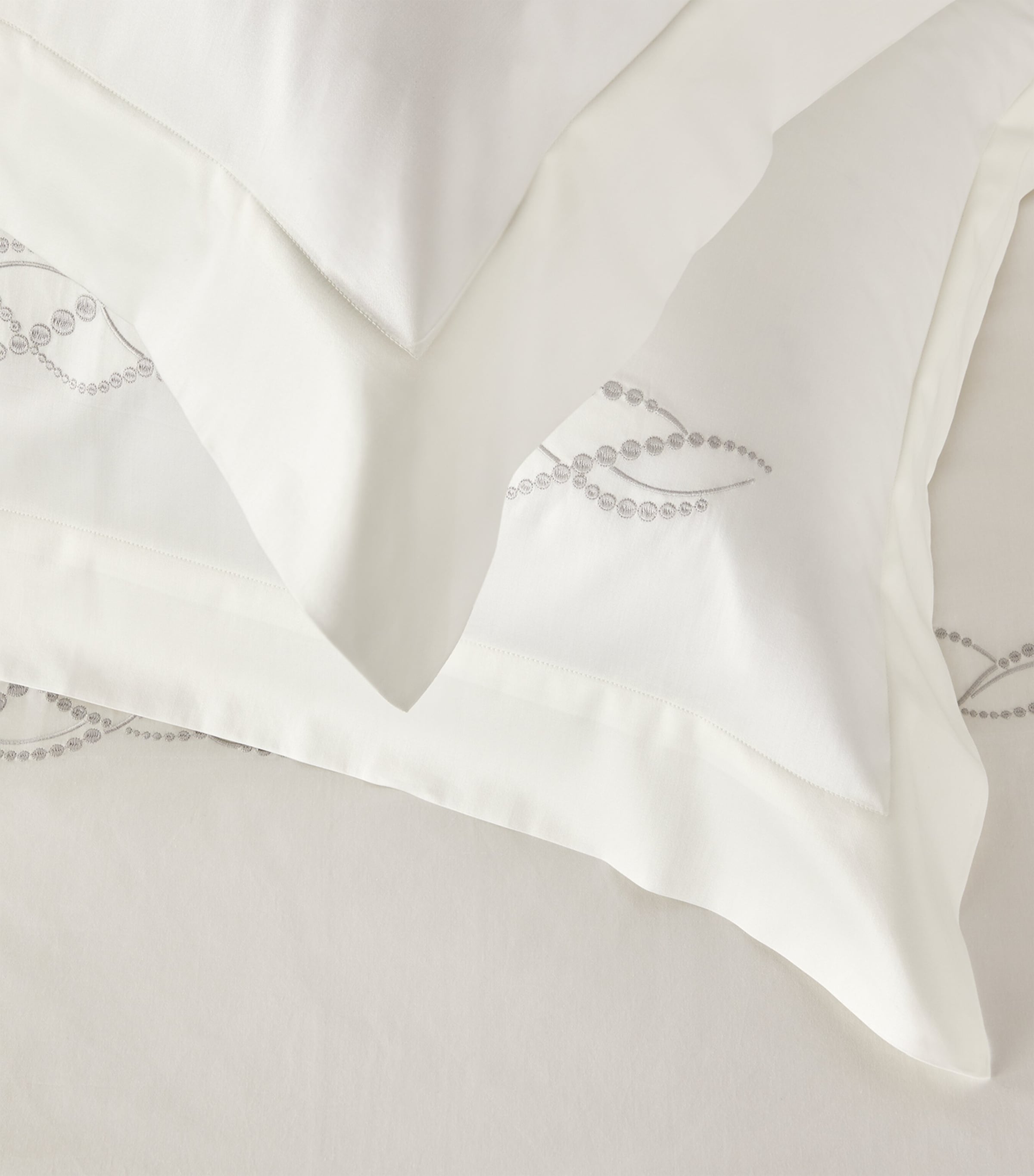 Frette Pearls Super King flat sheet 270cm x 320cm - British product