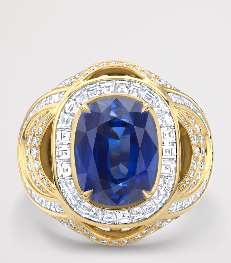 Boodles Presence Chamber sapphire diamond ring in yellow gold, UK version