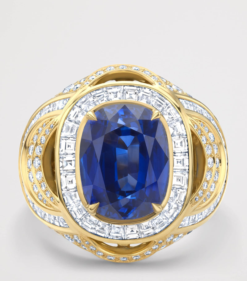 Boodles Presence Chamber sapphire diamond ring in yellow gold, UK version