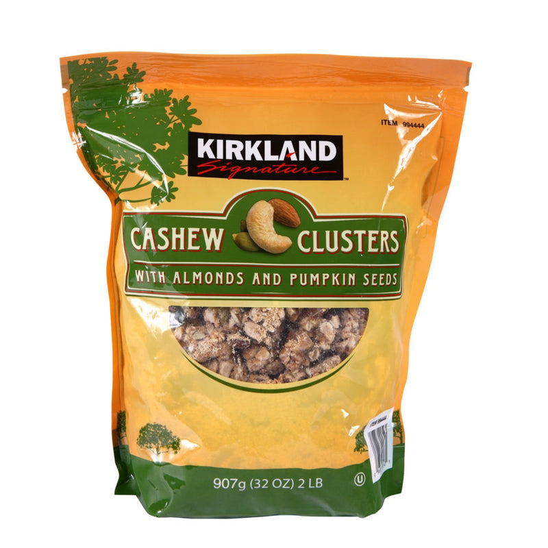 Kirkland Signature Cashewnøddeklaser med mandler og græskarkerner 907 g, britisk version