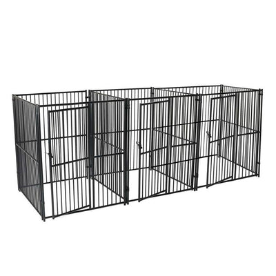 Chenil style Euro à 3 compartiments avec mur commun 1,52 m L x 1,52 m l x 1,83 m H 4,57 m L x 4,57 m l x 5,49 m H