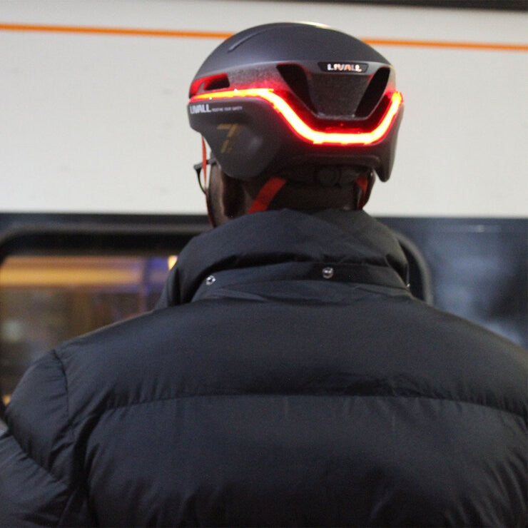 Livall EVO21 smart bike helmet black (British brand)